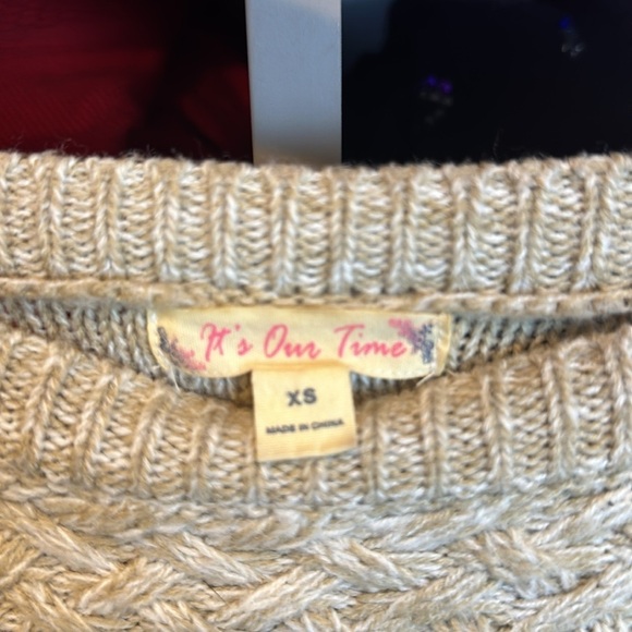 It’s Our Time tan and white marled knitted long sleeve crew neck sweater size XS - Picture 2 of 3